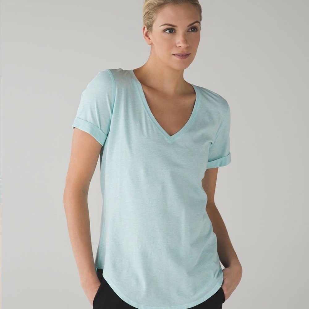 Lululemon Love Tee II Heathered Aquamarine Size 6 RARE (2016)